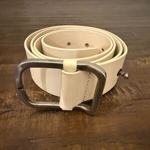 Women’s Free People Off White belt Size M/L